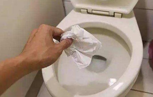 衛(wèi)生紙與口腔用品處理指南 告別廁所異味的正確做法